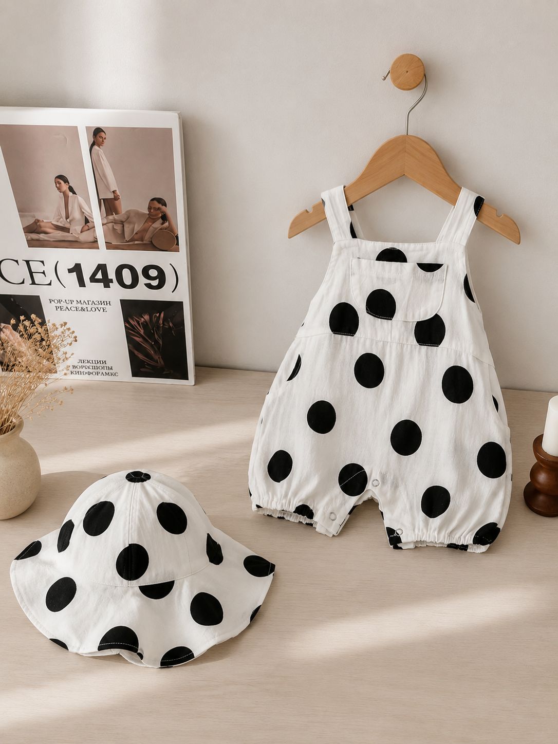 Barboteuse à Pois avec Chapeau Assorti